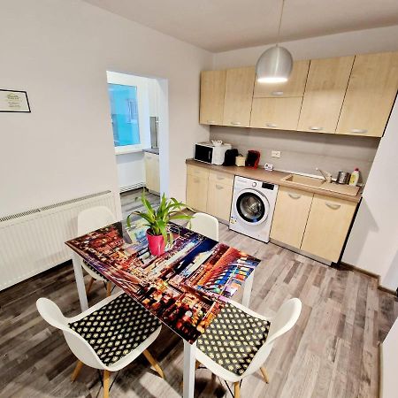 Marcos Apartments - Stanisoarei - Self Check-In Resita Ngoại thất bức ảnh